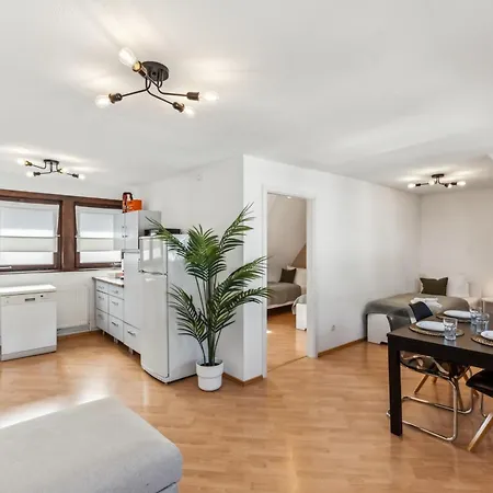 Crew Beds - In - For 4 People - 50m2, 1x Bedroom, 4x Single Bed, Free Coffee, Wifi & Parking - 24h Check In #gf01 Apartment