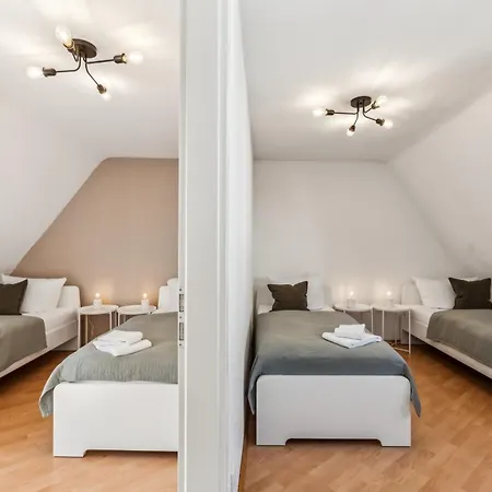 Apartment Crew Beds - In - For 4 People - 50m2, 1x Bedroom, 4x Single Bed, Free Coffee, Wifi & Parking - 24h Check In #gf01 *