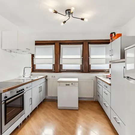 Apartment In Fuer 4 Personen- 50m2, 2 Zi, 4 Einzelbetten, Free Kaffee, Wifi & Parking - 24h Check In *