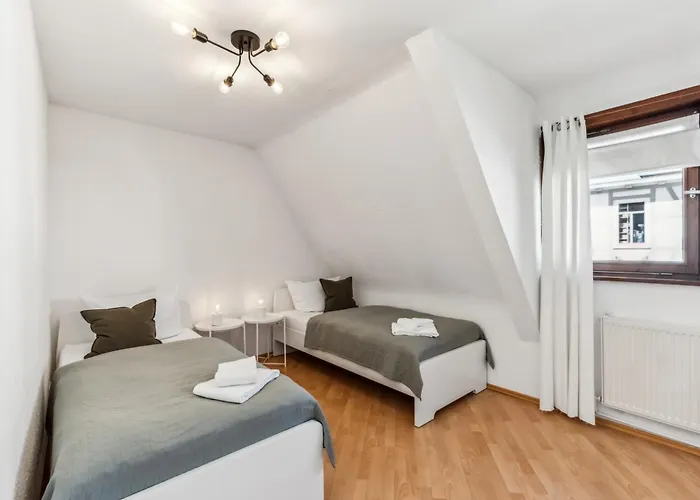 In - For 4 People - 50m2, 1x Bedroom, 4x Single Bed, Free Coffee, Wifi & Parking - 24h Check In #gf01 アパート ギフホルン