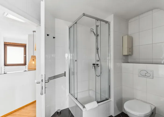 アパート In - For 4 People - 50m2, 1x Bedroom, 4x Single Bed, Free Coffee, Wifi & Parking - 24h Check In #gf01 *